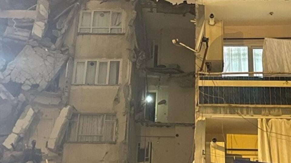 Последни новини за страшното земетресение, което събори сгради в Турция ВИДЕО
