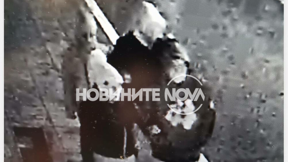 Задържаха вандалите, които атакуваха Македонския клуб в Благоевград СНИМКА