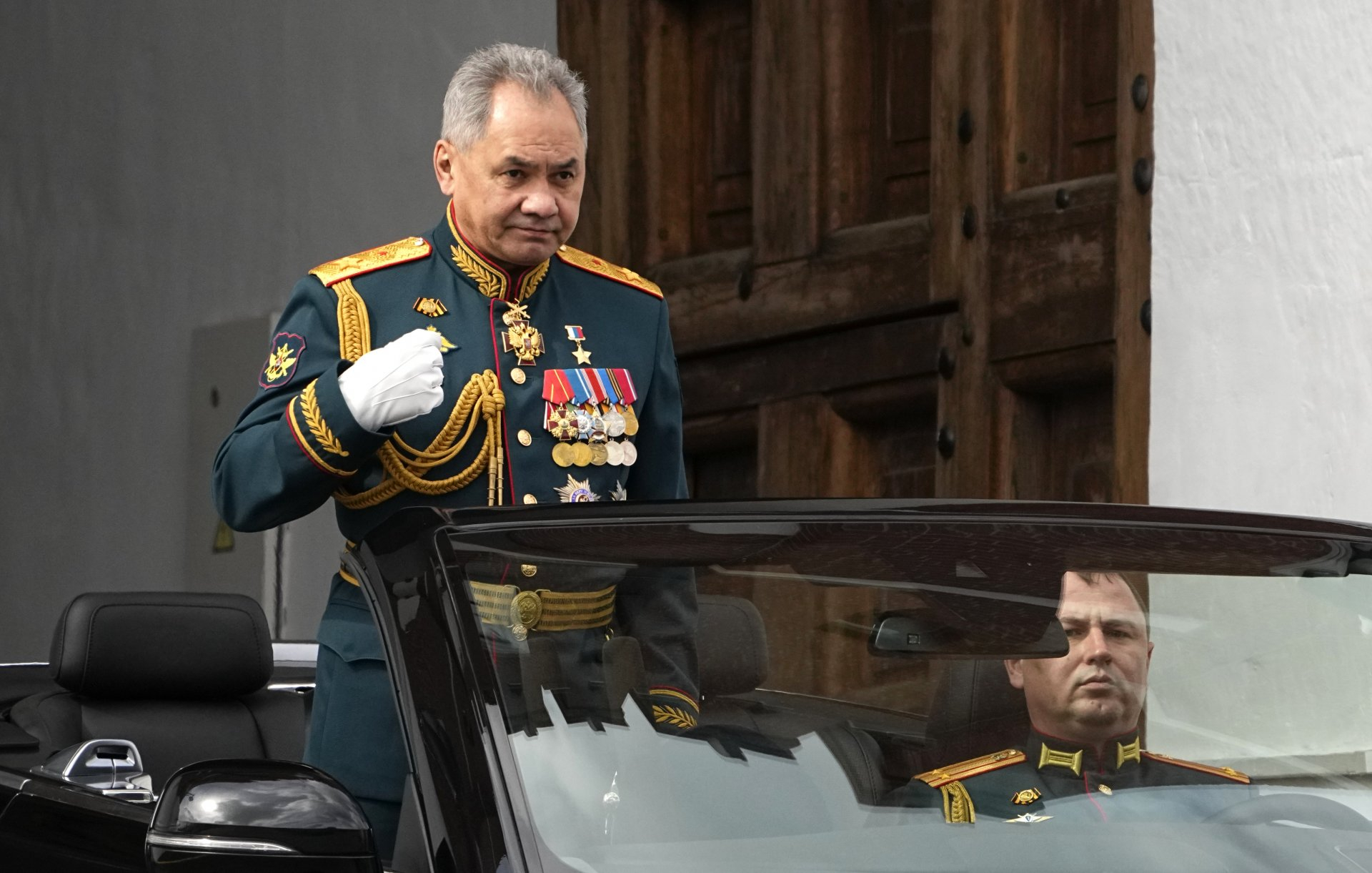 Шойгу: НАТО насъсква Украйна и това може да свърши много лошо за тях