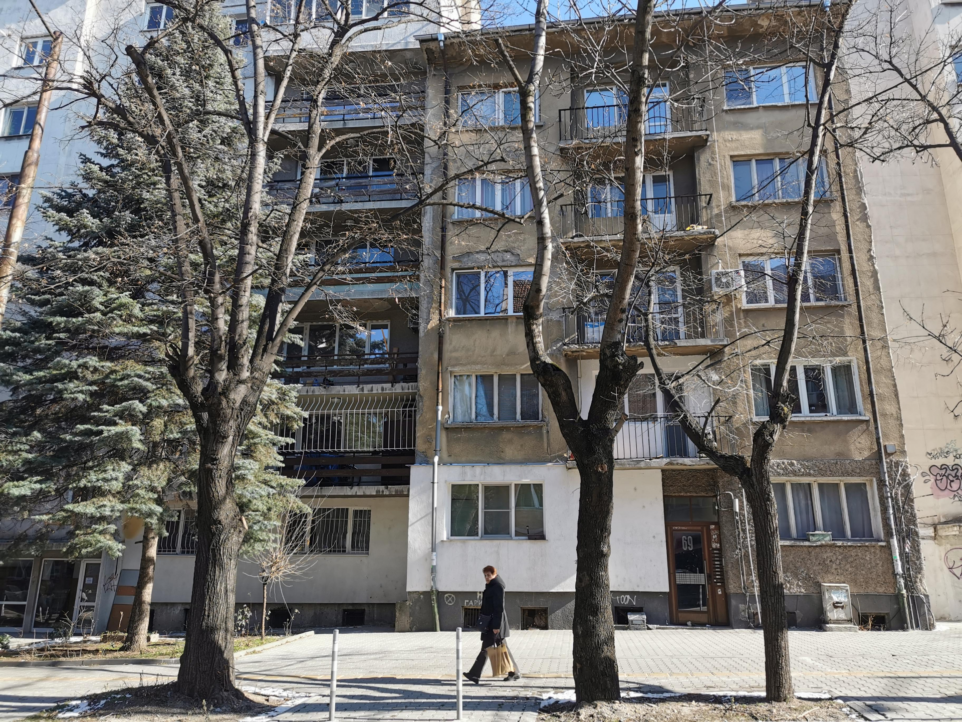 Лобното място на психолога Иван Владимиров е пропито с неговата кръв СНИМКИ 18+