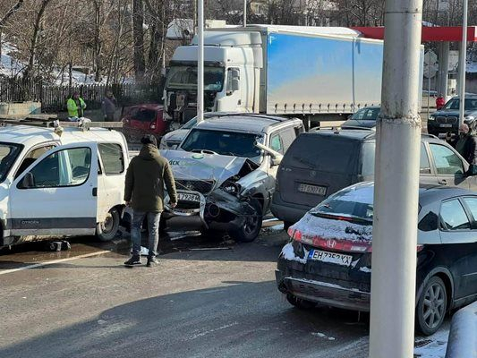 Ето кого арестуваха за адското меле по ранна заран в Търново