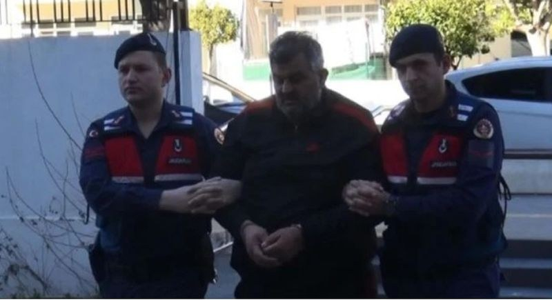 Цял свят е потресен от този мъж и постъпката му в Турция след земетресението СНИМКИ