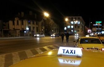 Зара закъса с колата посред нощ в Перник, обади се на случаен номер и после едва описа какво се е случило