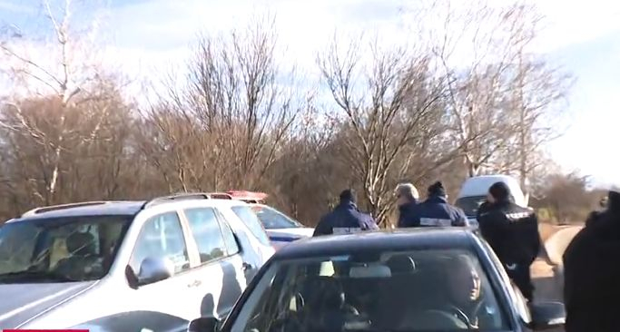 Близо 20 мигранти се задушиха в камион край София СНИМКИ