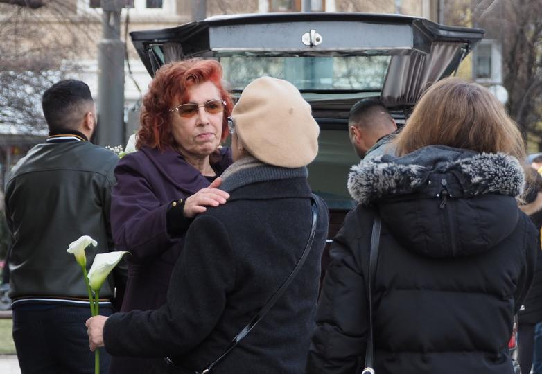 СНИМКИ от опелото: Майката на убития псохолог Нав разтърси всички с признание 