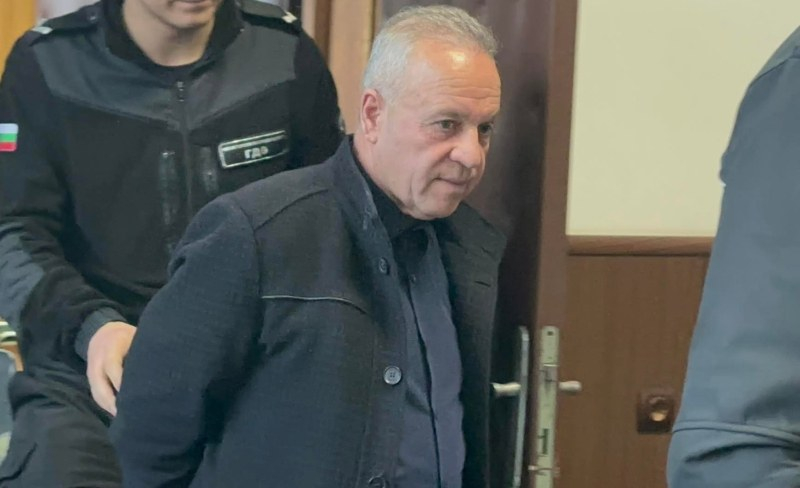 Консула от Родопите измъкна над 17 бона от чуждестранна студентка, а сега...