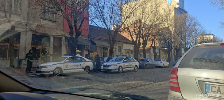 Първо в БЛИЦ! Извънредна ситуация в центъра на София СНИМКИ 