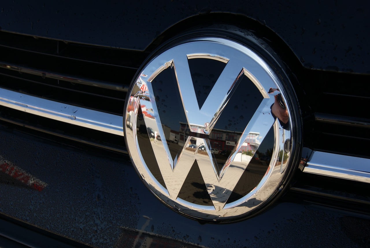 Volkswagen с мистериозно ВИДЕО на нов таен модел, който се движи по лед и сняг