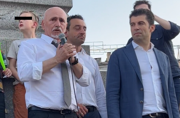 Ник Събев налива пари на Лорер за победа срещу ГЕРБ-СДС във Варна, но Стефан Янев им готви горчива изненада 