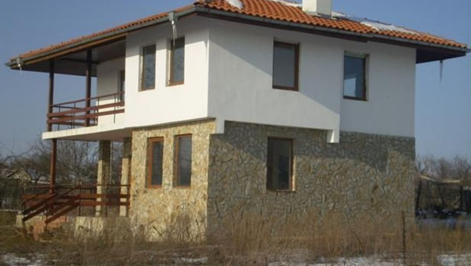 Лоша новина за мераклиите да си вземат къща на село 