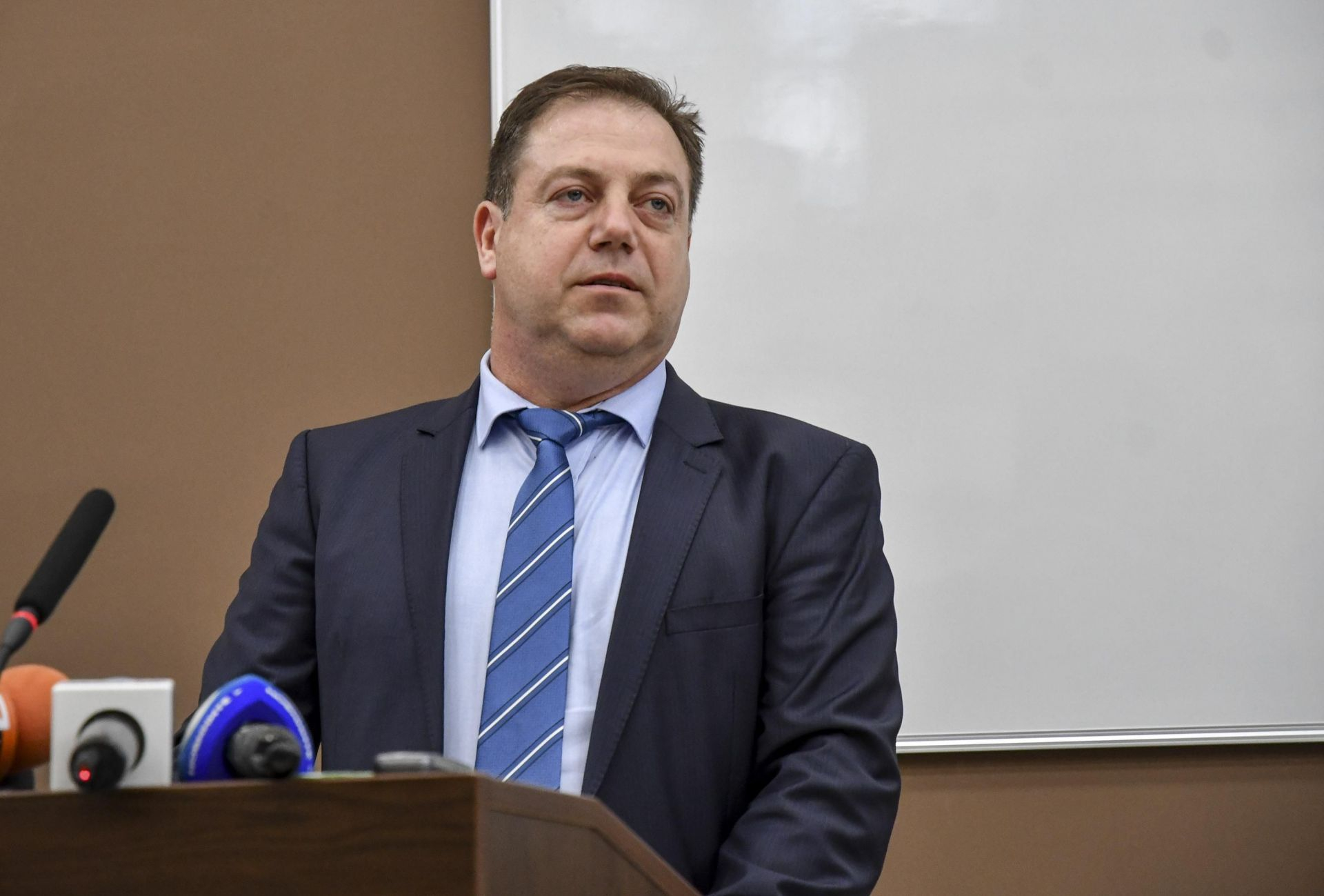 Отново дране! Шефът на БЛС поиска увеличение на здравните вноски
