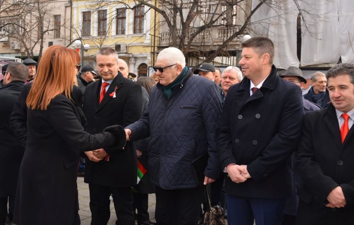 Инж. Петър Кънев в Бургас: Важно е политическите лидери най-накрая да разберат, че са длъжници на българския народ