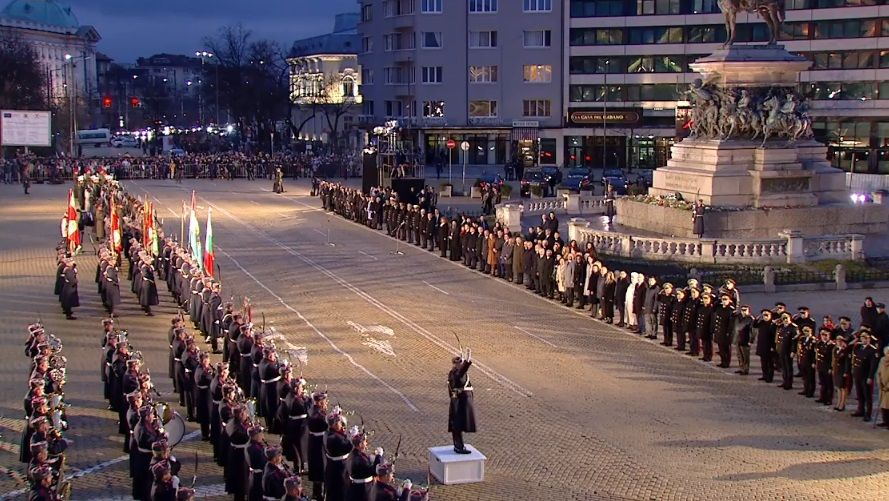 Tържествената заря-проверка по случай 145-ата годишнина от Освобождението ВИДЕО 