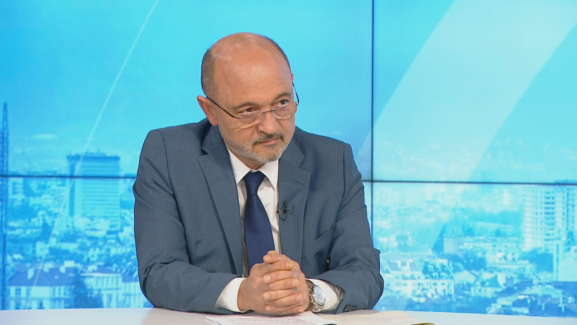 Здравният министър разкри как сме се заробили с ваксините от "Пфайзер"  