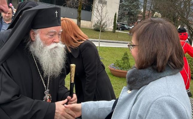 Жители на Правец към Нинова: Подкрепяме ви в борбата срещу високите цени