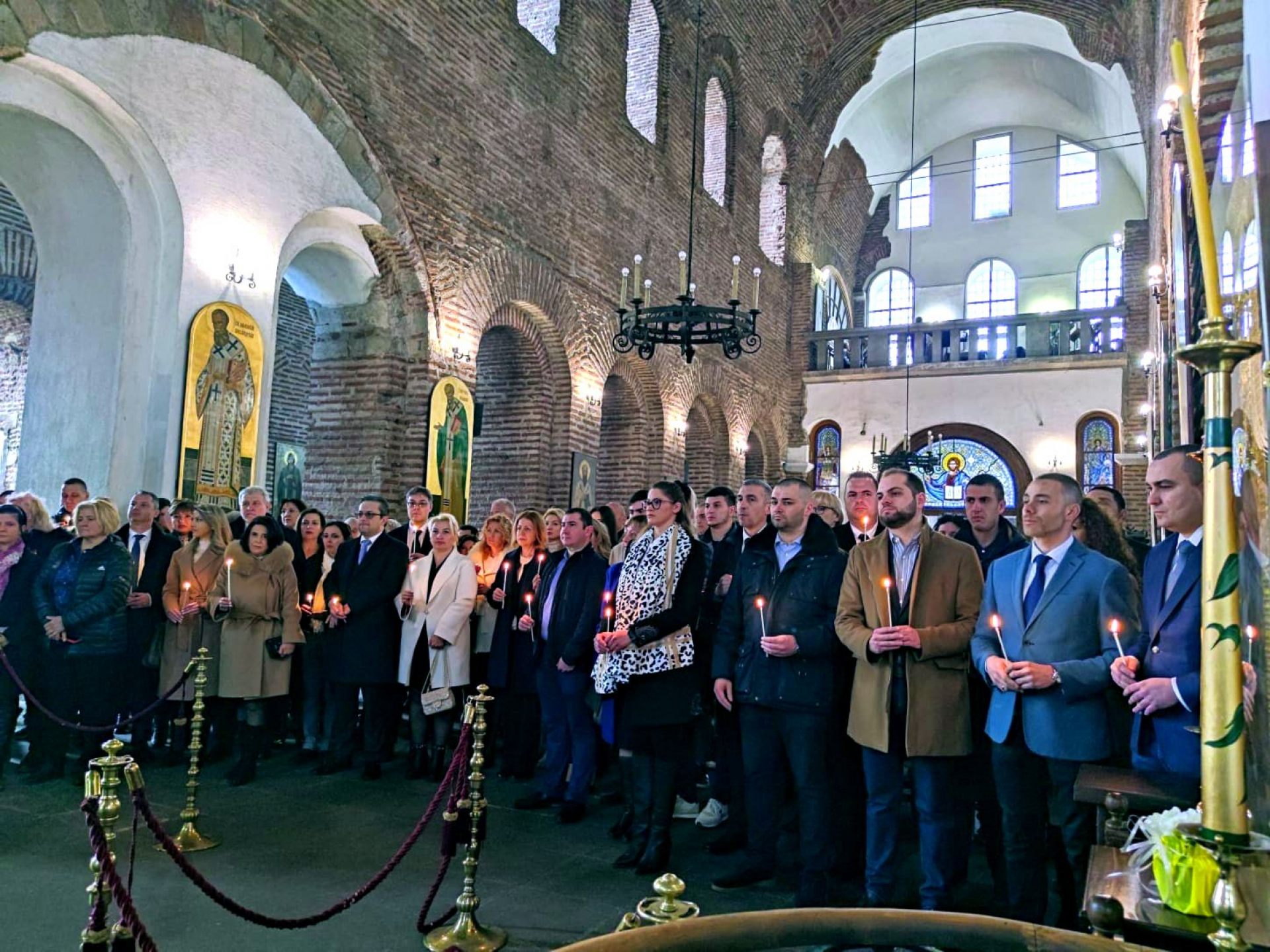 С водосвет за здраве ГЕРБ-СДС стартира кампанията си в София СНИМКИ