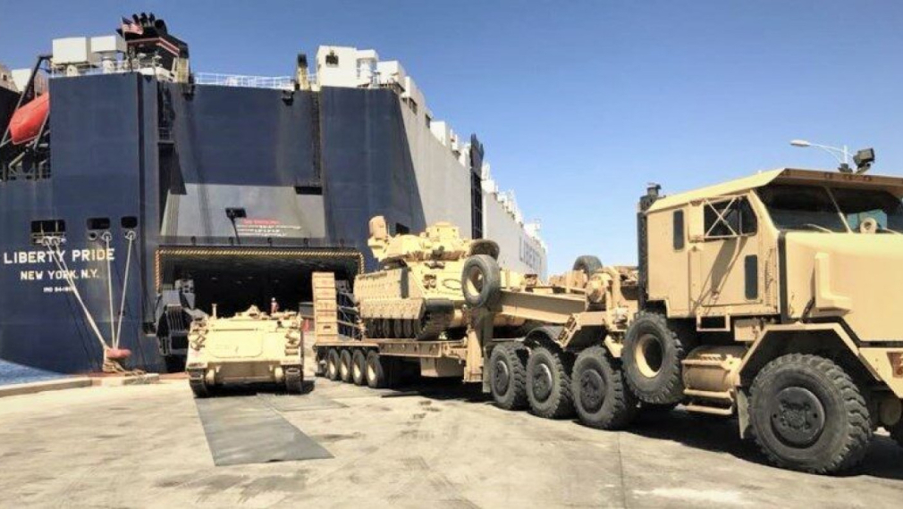 Гръцки медии: Огромно количество US военна техника пристига в България