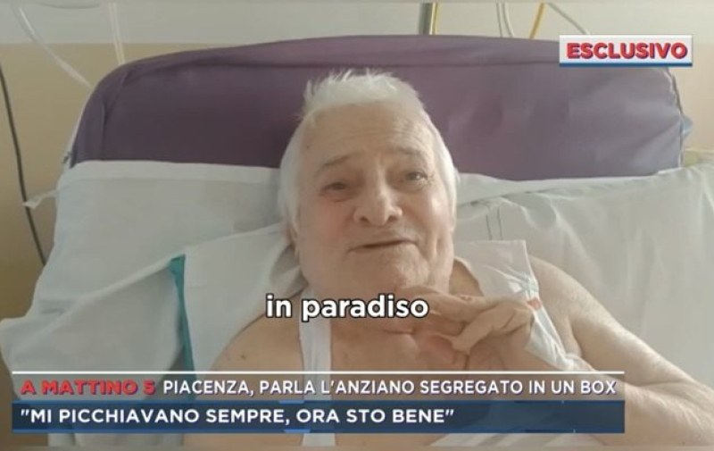Държаният в кучешки условия от нашенка възрастен италианец: Биеха ме, сега съм... СНИМКИ