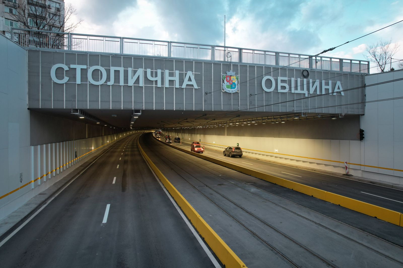 Индикатор за измама: Столична община светна като коледна елха