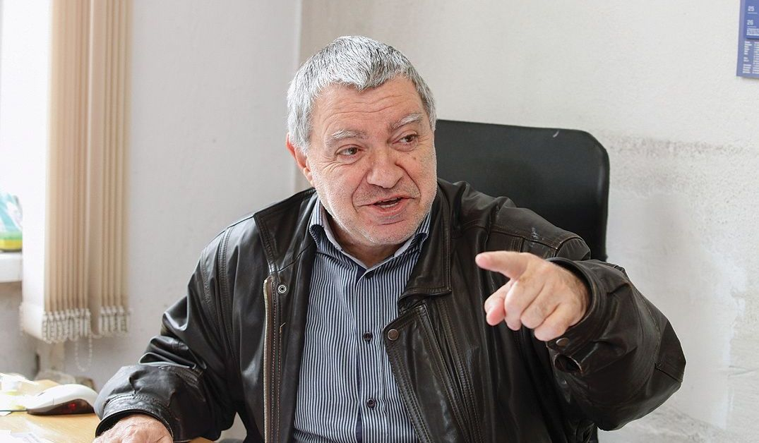 Проф. Константинов посочи по колко мандата ще имат партиите и как ще се състави правителство 