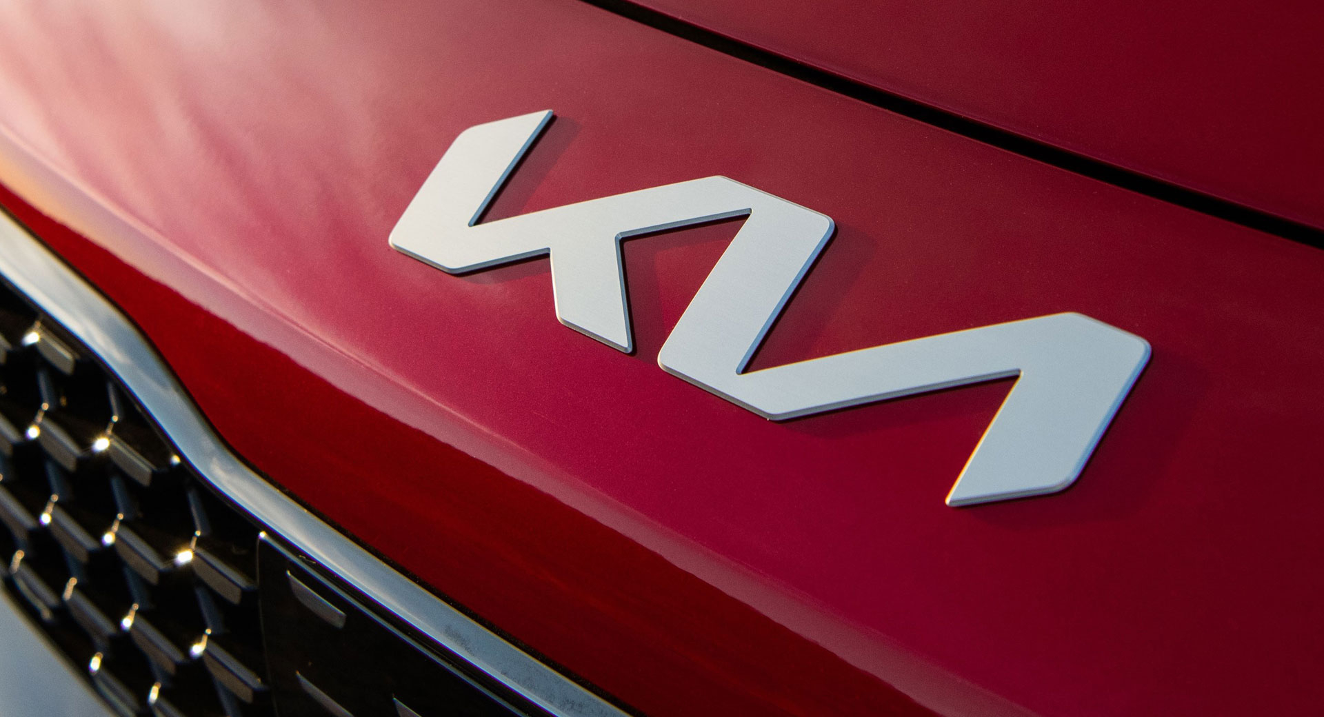 Шпионски СНИМКИ на новата Kia Rio 