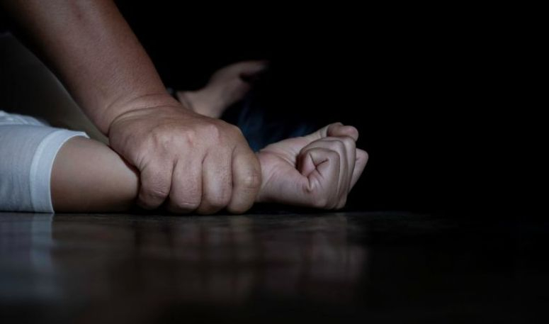 Извергът, блудствал с 8-г. момиченце в кравеферма край Добрич, си го получи 