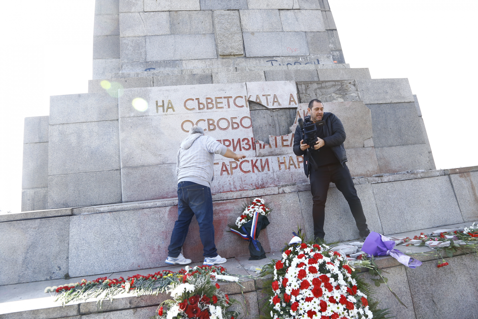 Проф. Григорова: Решението за паметника на Съветската армия е реабилитация на нацизма
