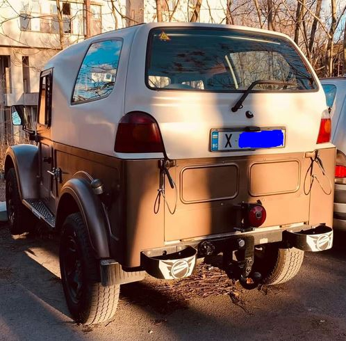 Джип българско производство събра очите на мрежата СНИМКИ
