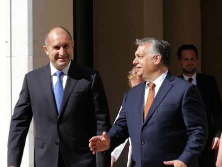 Полша: Радев, Орбан и Макрон блокират ядрените санкции на ЕС срещу Русия