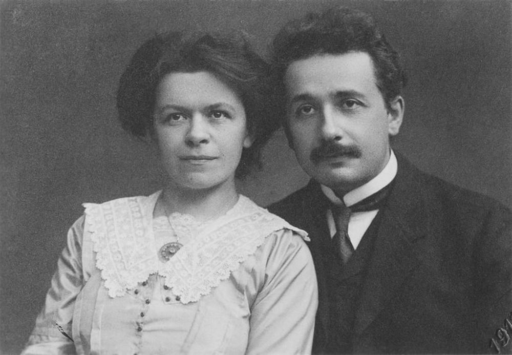 Брачните правила на Айнщайн били ужасяващи, а жена му - мъченица СНИМКИ