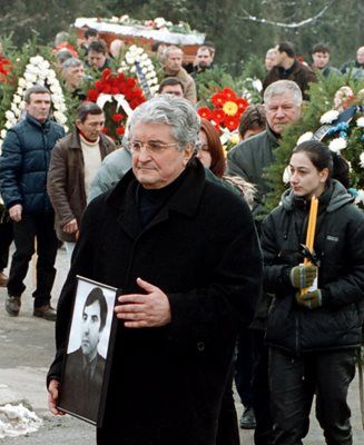 Кървава вендета: Известен съдия по борба разстрелян с картечница в Студентски град