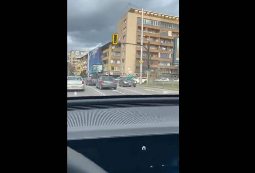 Столичани в ступор от този шофьор, ето какво направи на ключов булевард ВИДЕО