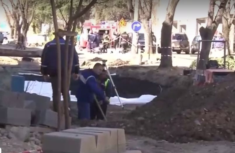 Централен газопровод се спука в центъра на Стара Загора ВИДЕО