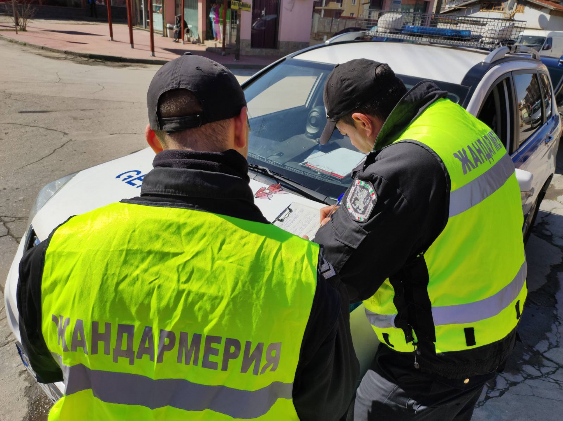 Хванаха дилър с над 1,5 кг марихуана при проверка на пътя