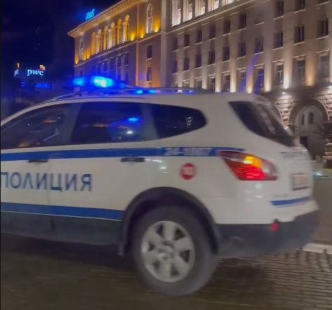 Извънредна ситуация посред нощ на жълтите павета в София ВИДЕО