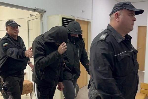 Ето ги врачанските страшилища Веско Културиста и Данчо Електрода ВИДЕО