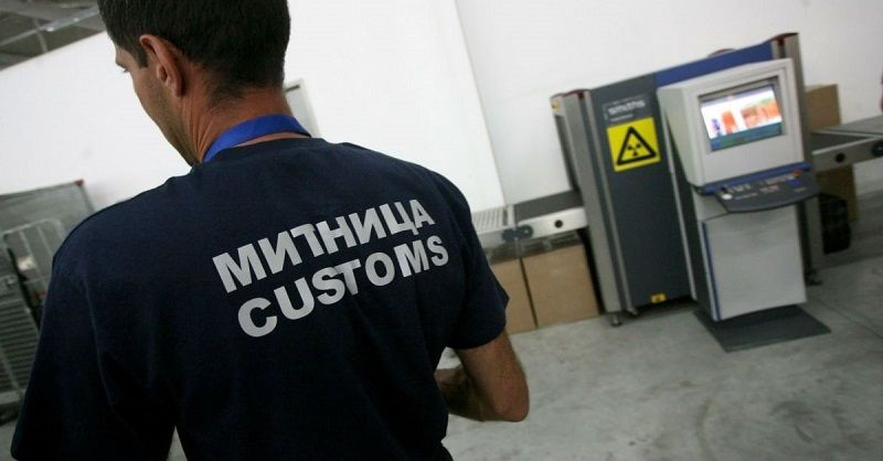 Променят правилата за пренасяне на суми в брой в чужбина, забранява се... 