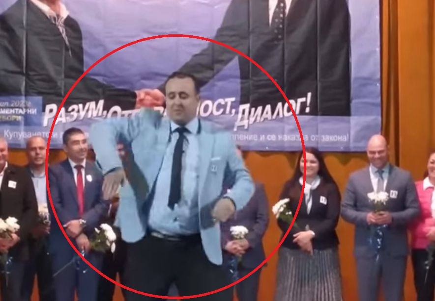 Кандидат-депутат от ДПС смая всички! Никой не бе правил това в предизборната си кампания! Пикантно ВИДЕО