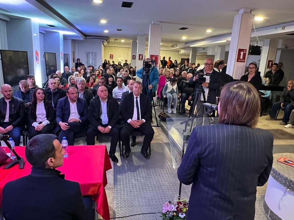 Нинова в Гоце Делчев: Трябва да има таван на цени. Нови 3 държави го направиха