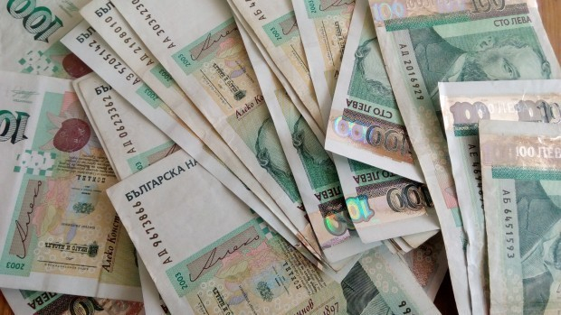 Експерт предупреди: Ако теглите кредит 3000 лева сега след три години ще върнете 8500 лева