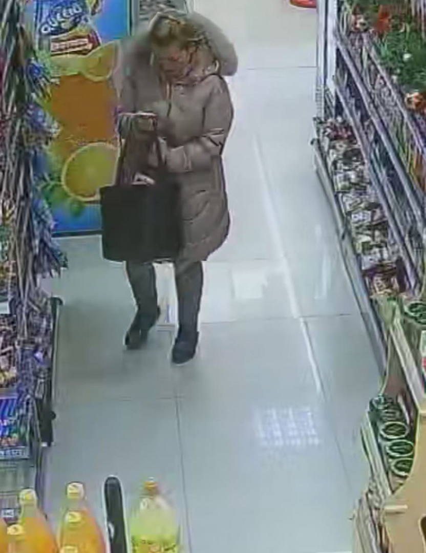 Жена на средна възраст се изложи с грозна постъпка в Бургас ВИДЕО