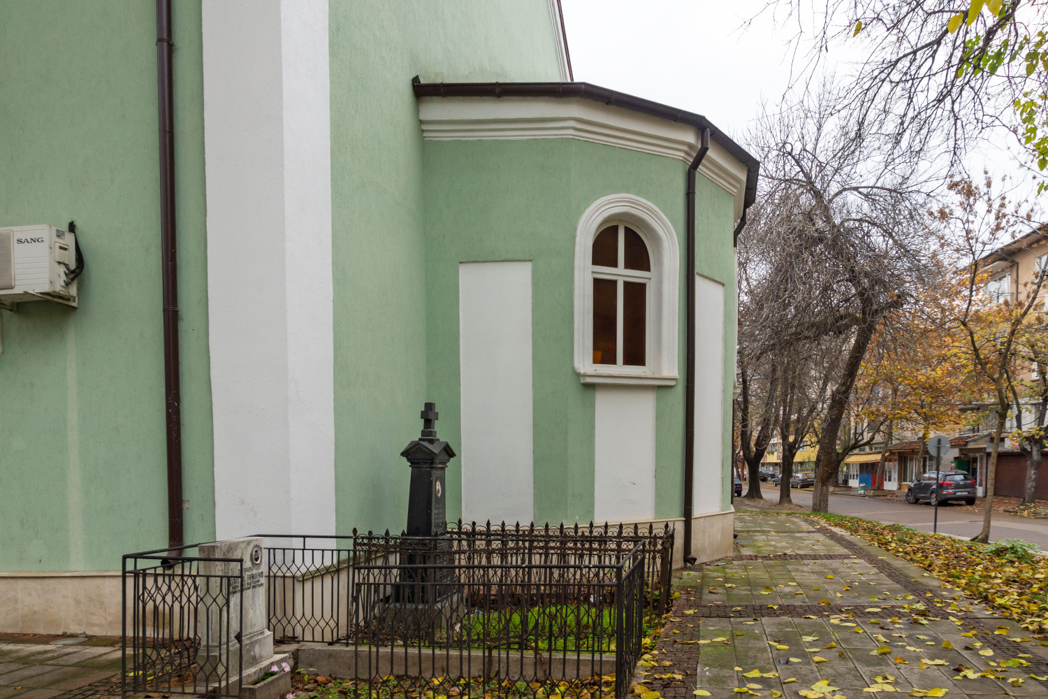 Този български храм има необичайна история - ще се изненадате