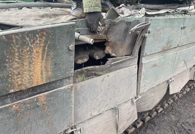 Танк Т-90М "Пробив" оцеля при пряко попадение от РПГ-7, без да получи и най-малки щети СНИМКА