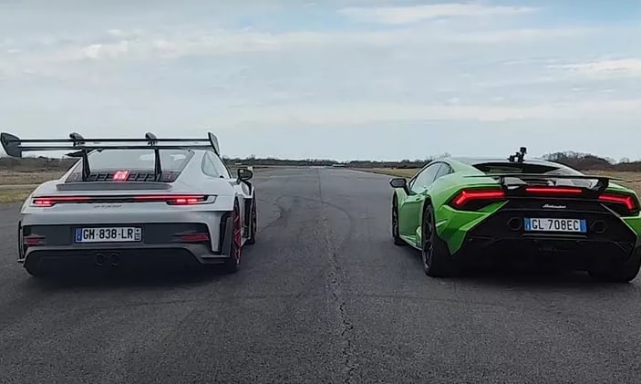 Яростна битка: Lamborghini Huracan срещу Porsche 911, кой ще победи ВИДЕО