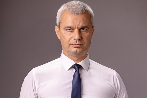 Костадинов: Лицето Лорер надмина по лъжи и българомразие своя сънародник Сюлейман Пуси