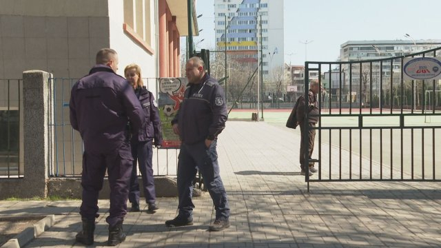 Експерт заплете голяма интрига със сигнала за бомби в редица училища ВИДЕО