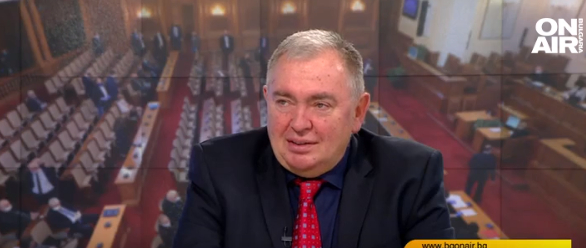 Проф. Михайлов, БСП: На пациентите се гледа като на касичка, грозно е!