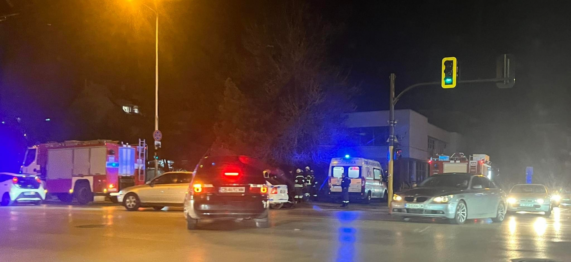 Зверско меле по тъмна доба в София СНИМКИ