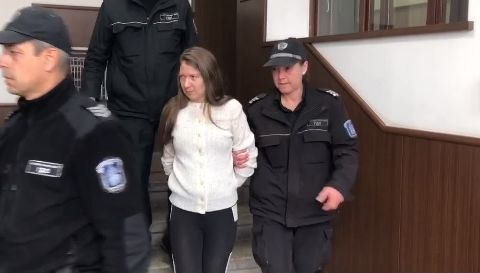 Убийцата с гирата от Кючука получи страшна присъда - било е касапница! 
