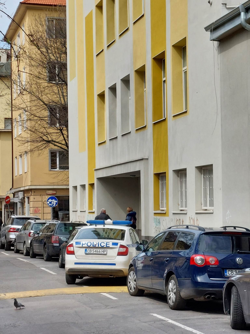 Първо в БЛИЦ! Извънредна ситуация в известна столична гимназия СНИМКИ